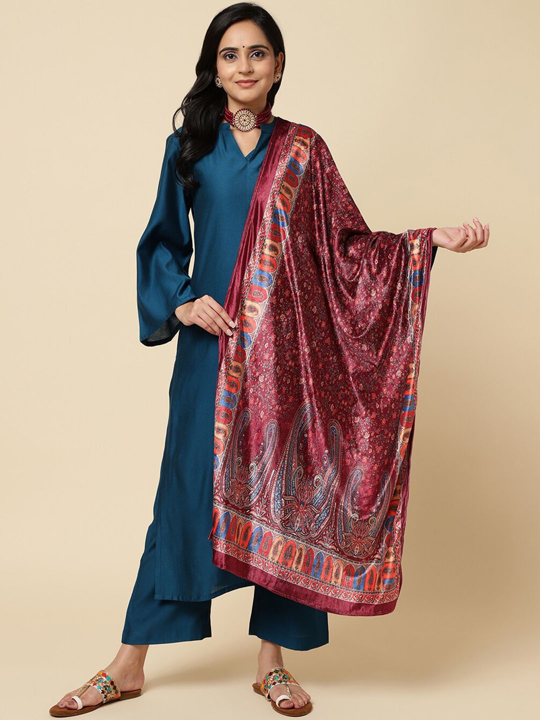 

Varanga Women Ethnic Motifs Printed Velvet Winter Shawl, Maroon