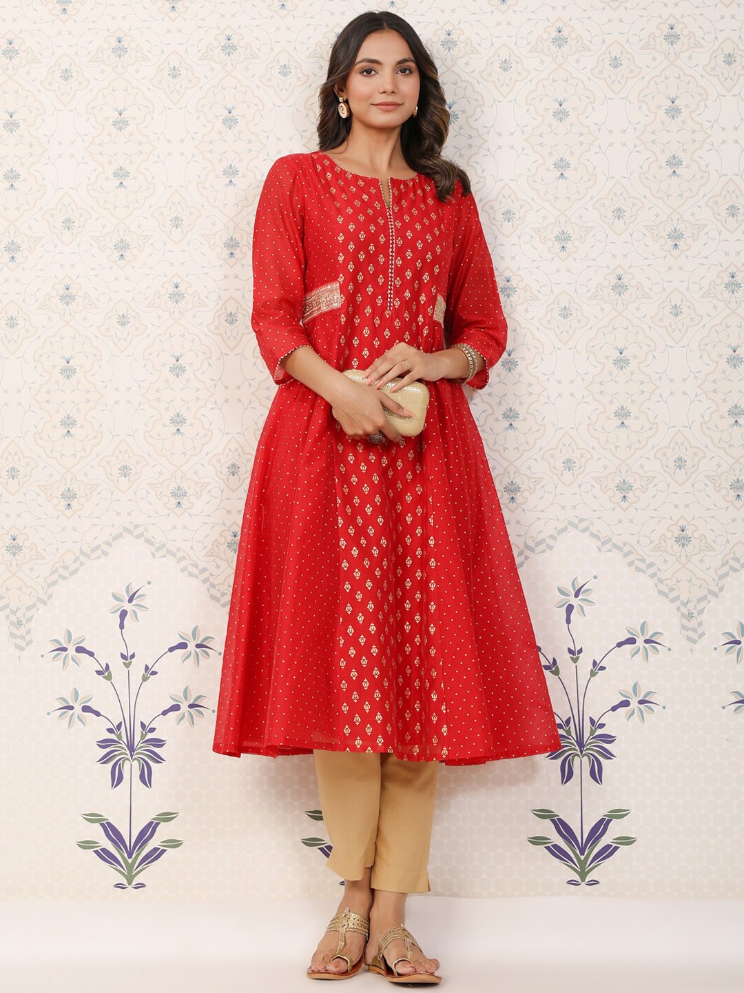 

Ode by House of Pataudi Ethnic Motifs Printed Gotta Patti Panelled A-Line Kurta, Red