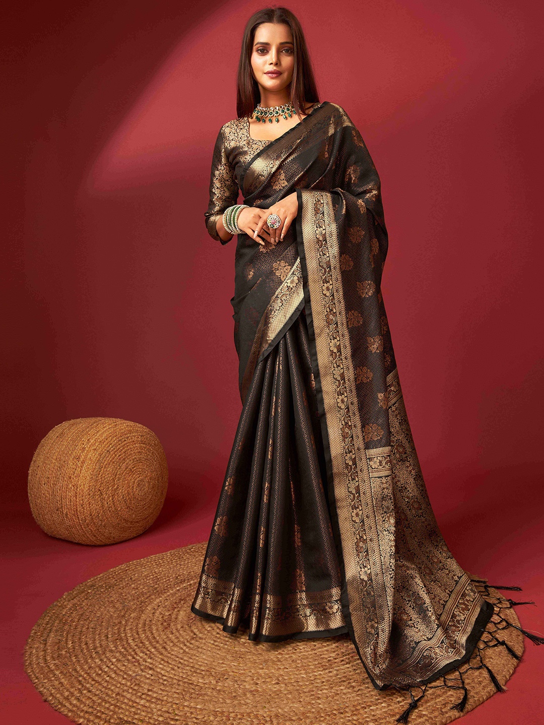 

PHEASANT Ethnic Motifs Woven Design Zari Pure Silk Kanjeevaram Saree, Black