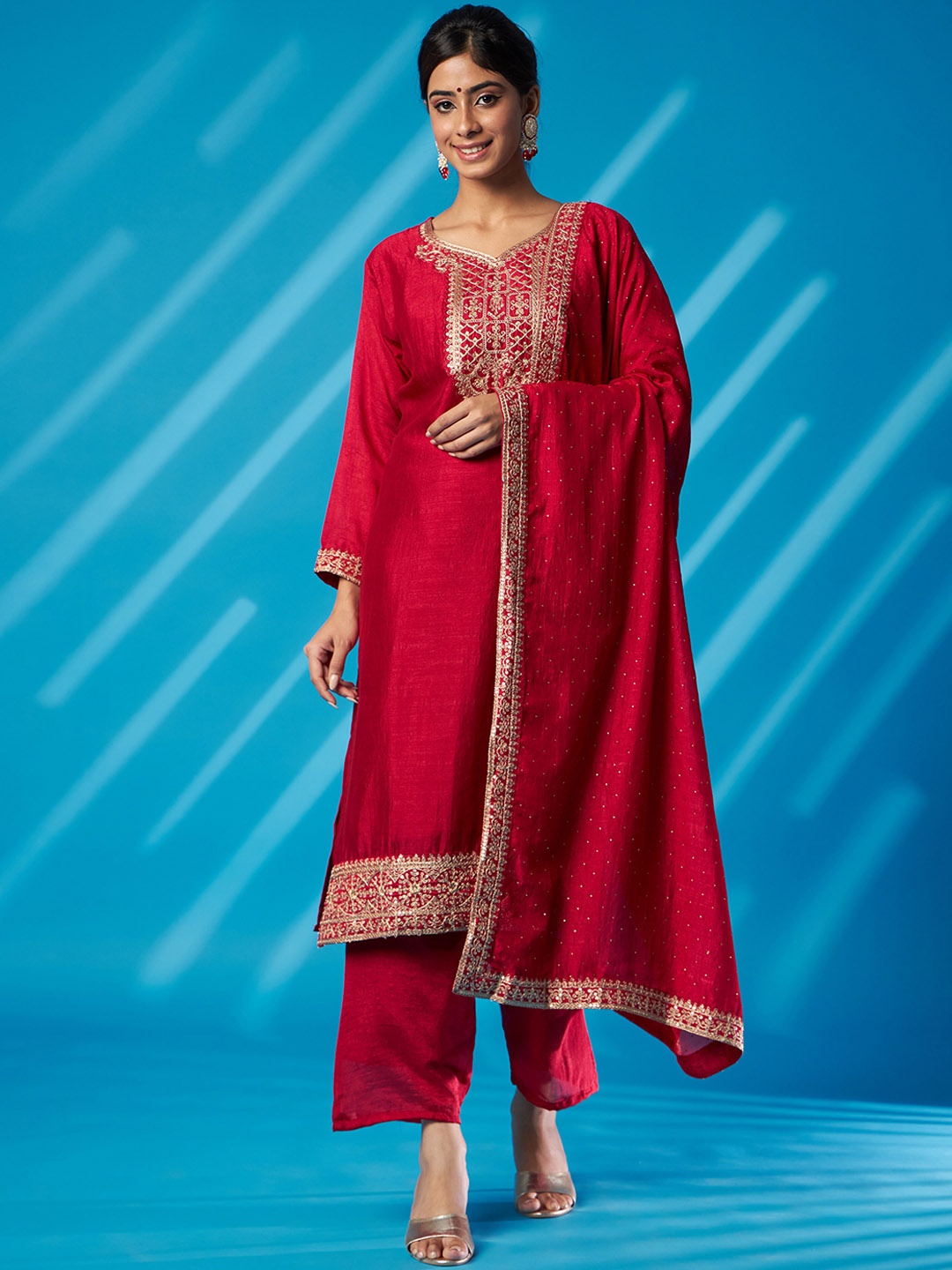 

ASPORA Floral Embroidered V-Neck Sequinned Kurta With Palazzos & Dupatta, Red