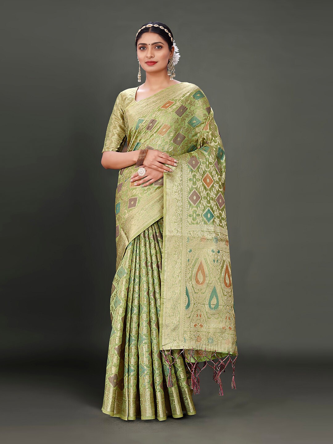 

Pisara Woven Design Zari Organza Saree, Olive