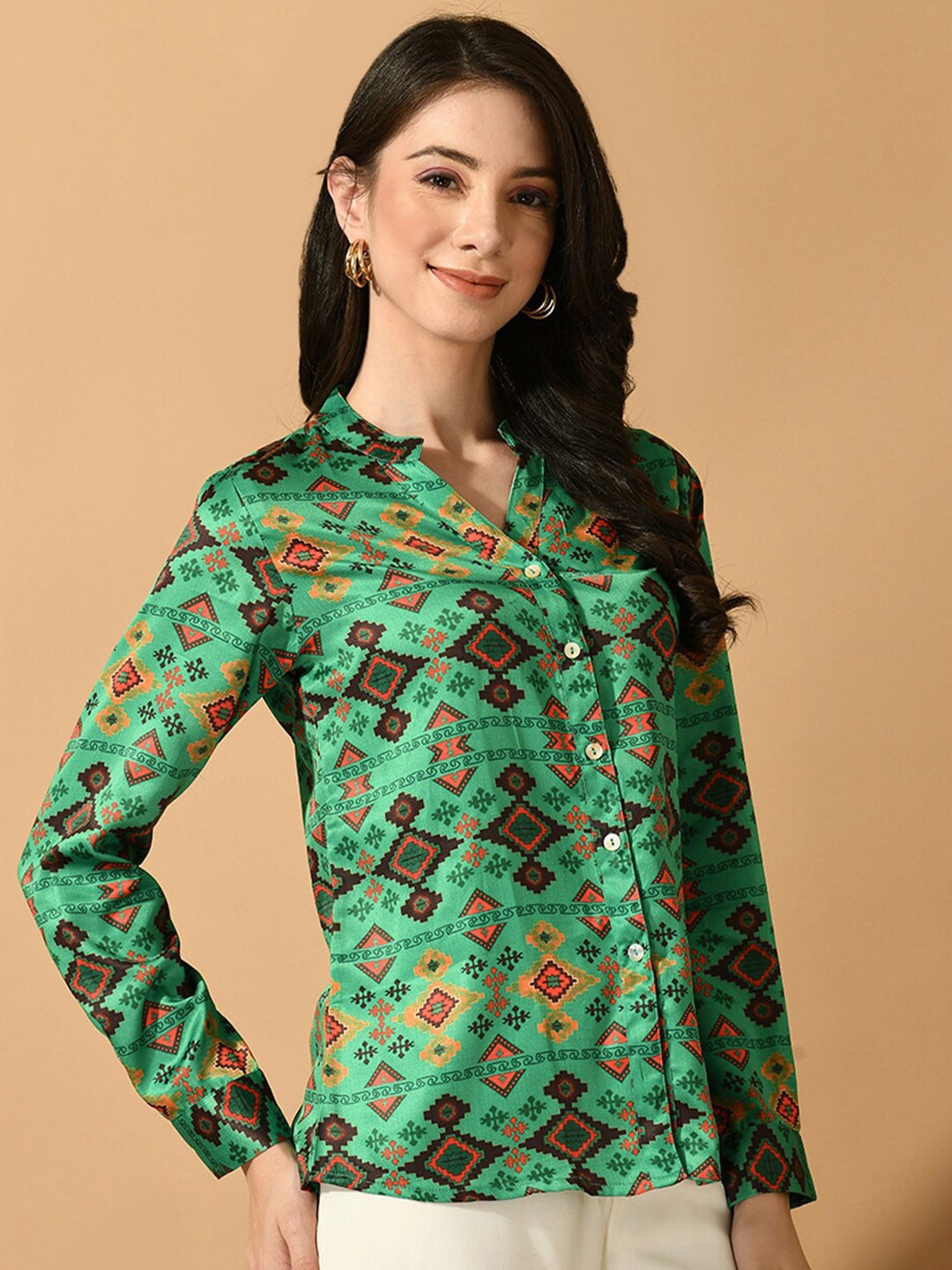 

Sangria Smart Fit Geometric Printed Mandarin Collar Casual Satin Shirt, Green