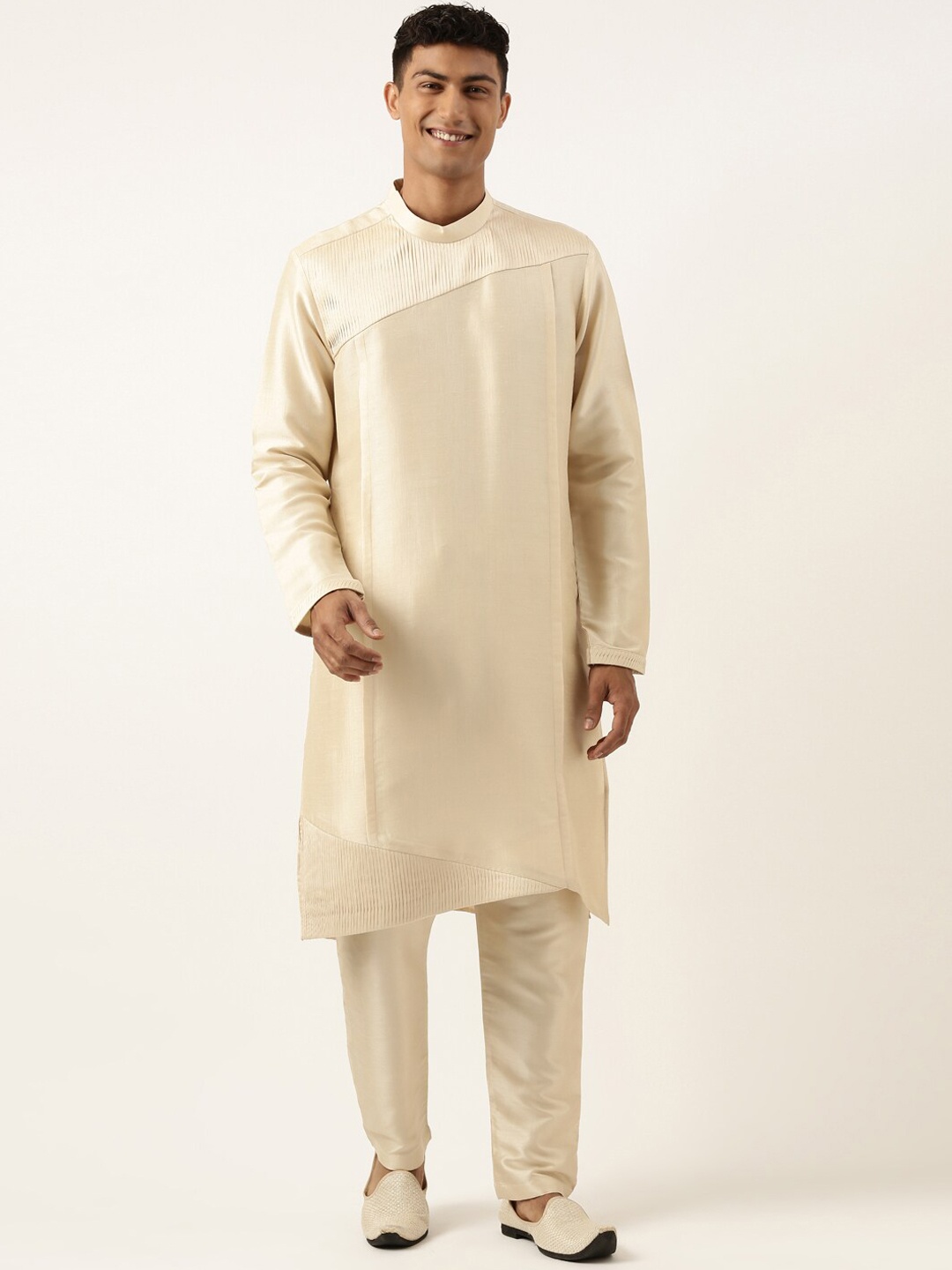 

TheEthnic.Co Band Collar Long Sleeves Pleated Straight Kurta & Pyjamas, Beige