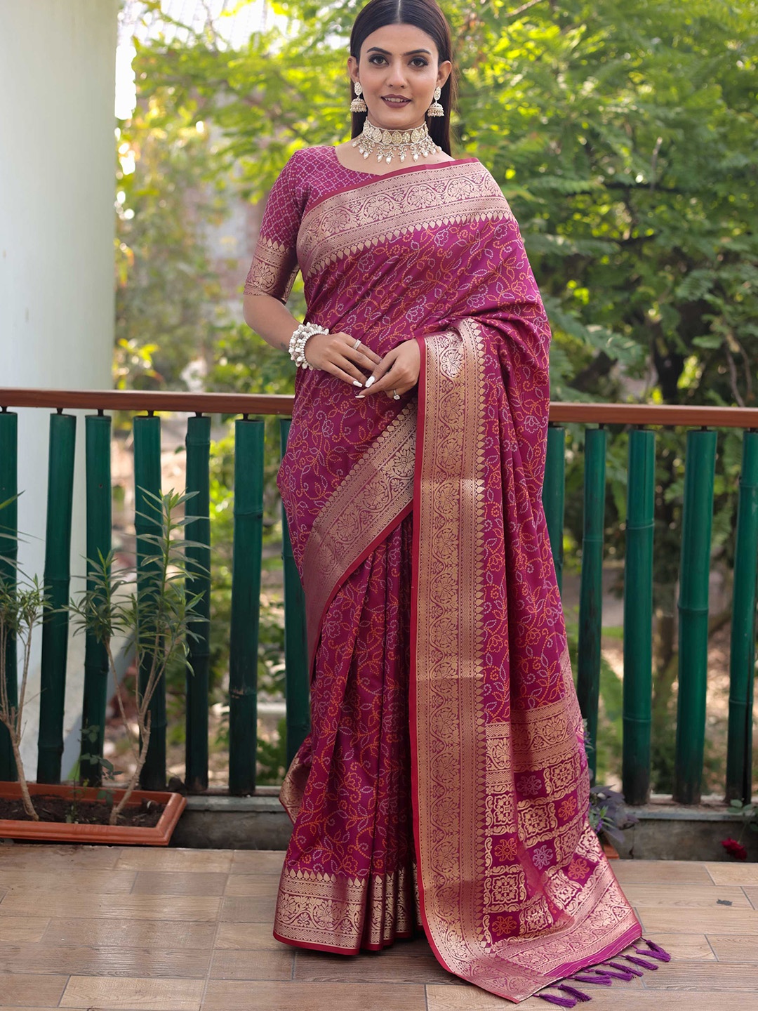 

Mitera Purple & Gold-Toned Bandhani Printed Zari Patola Saree