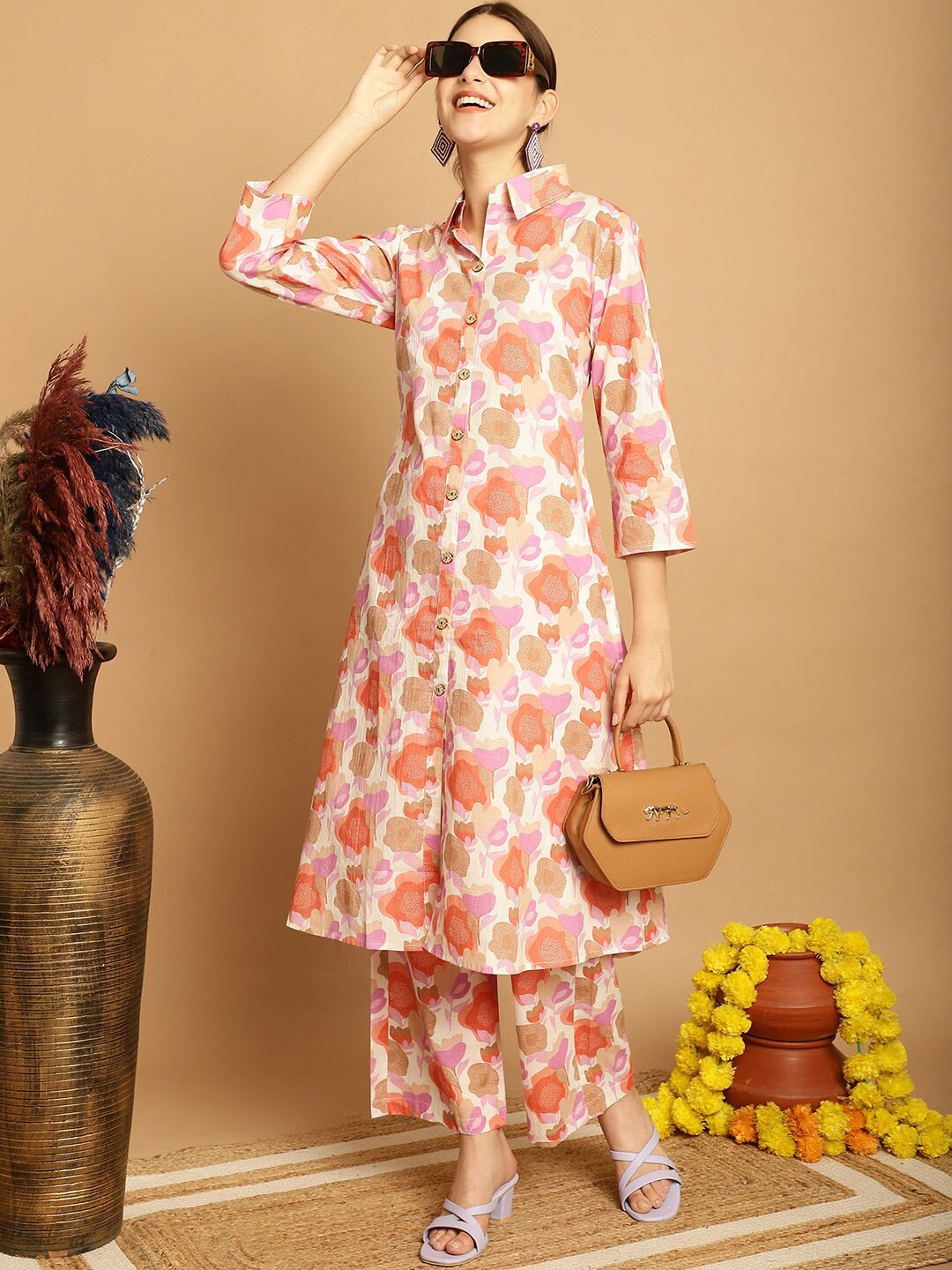 

Kamayra Floral Printed Regular Pure Cotton Kurta With Palazzos, Cream