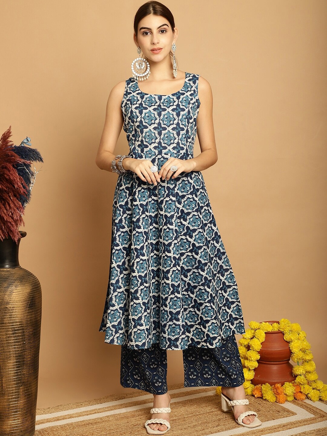 

Kamayra Ethnic Motifs Printed Regular Pure Cotton Kurta With Palazzos & Dupatta, Navy blue