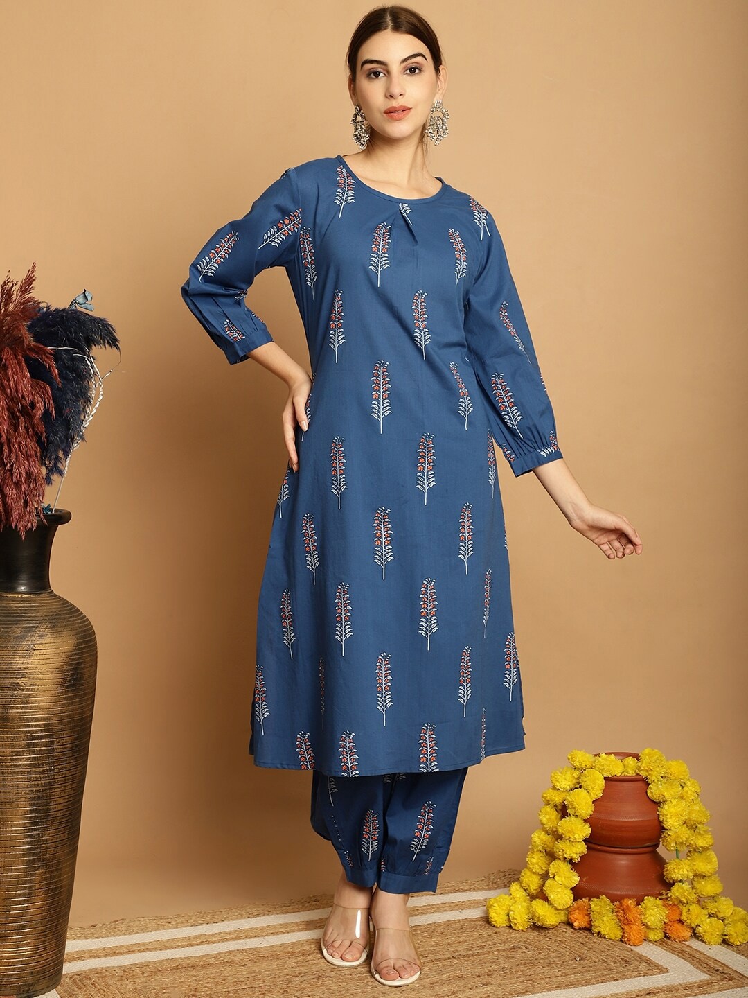 

Kamayra Floral Printed Round Neck Regular Pure Cotton Kurta With Salwar, Blue