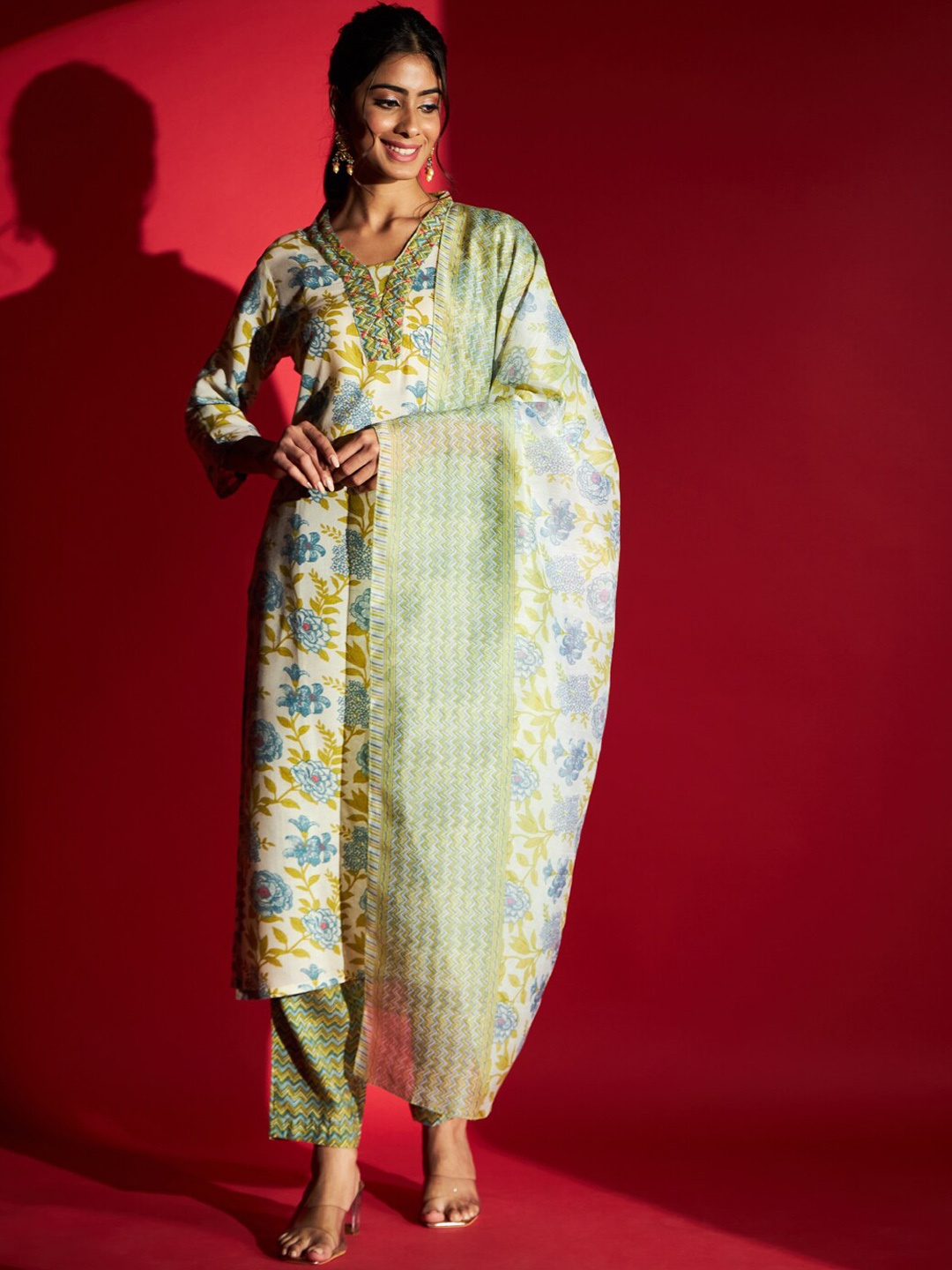 

Navlik Floral Printed Sequined Pure Cotton Kurta with Trousers & With Dupatta, Green