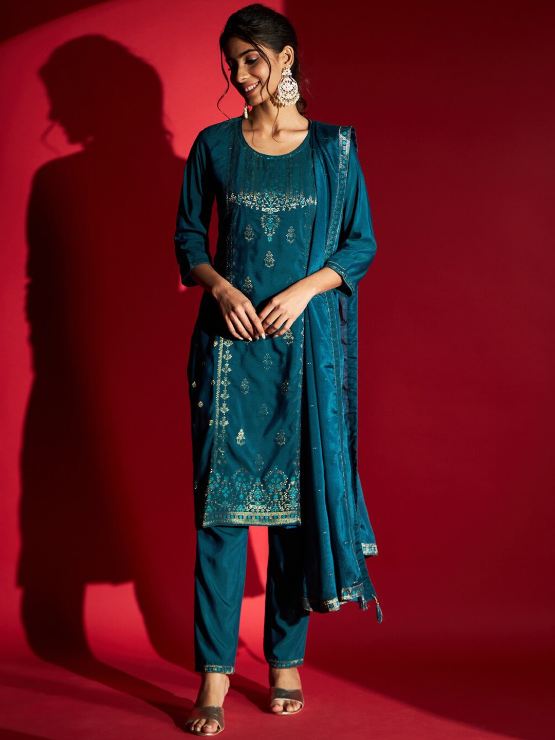 

Navlik Ethnic Motifs Printed Regular Kurta with Trousers & With Dupatta, Teal