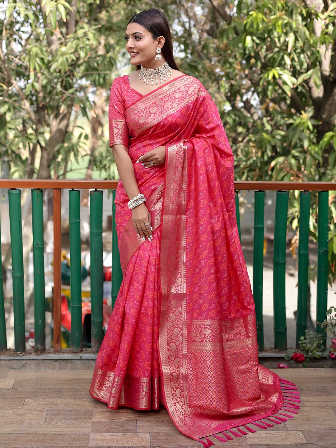 

Mitera Bandhani Printed Zari Patola Saree, Pink