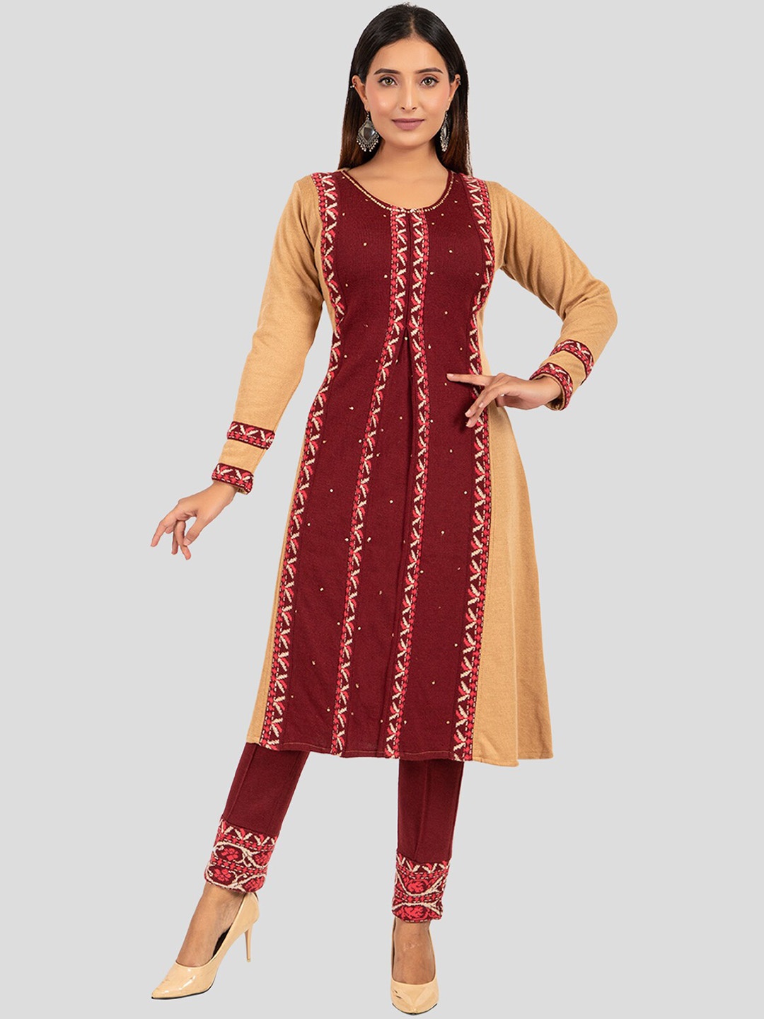 

Elthia Long Sleeves Paneled Knitted A-Line Kurta with Trousers, Beige