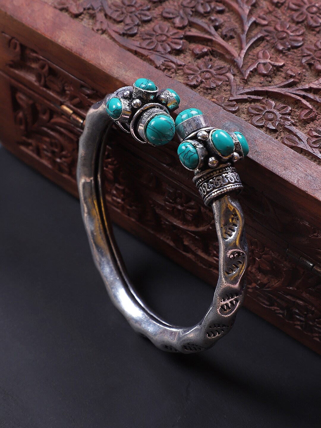 

FIROZA Turquoise Stone-Studded Oxidised Adjustable Avanti Bangle, Silver