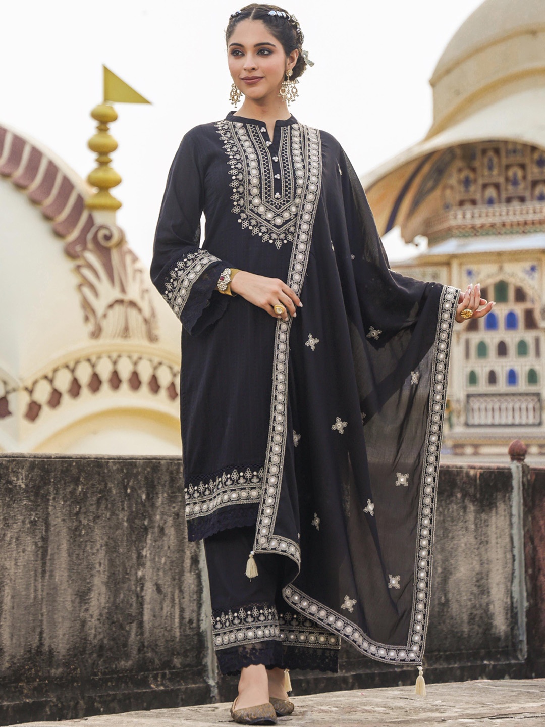 

SCAKHI Floral Yoke Design Regular Thread Work Pure Cotton Kurta With Palazzos & Dupatta, Black