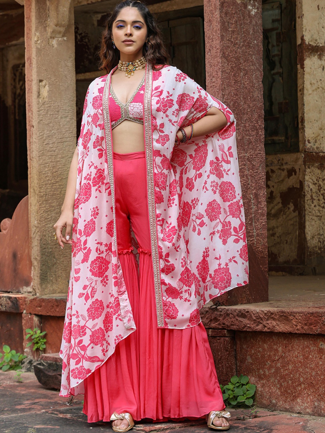 

SCAKHI Floral Printed Choli & Embellished Asymmetric Cape With Flared Palazzo Co-Ords, Coral