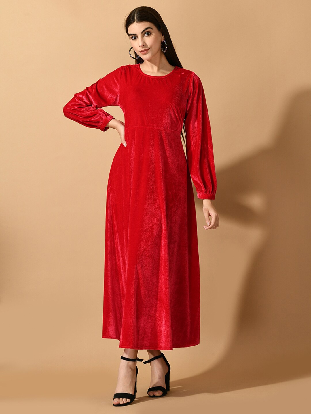 

Myshka Round Neck Cuffed Sleeves Velvet Maxi Dress, Pink