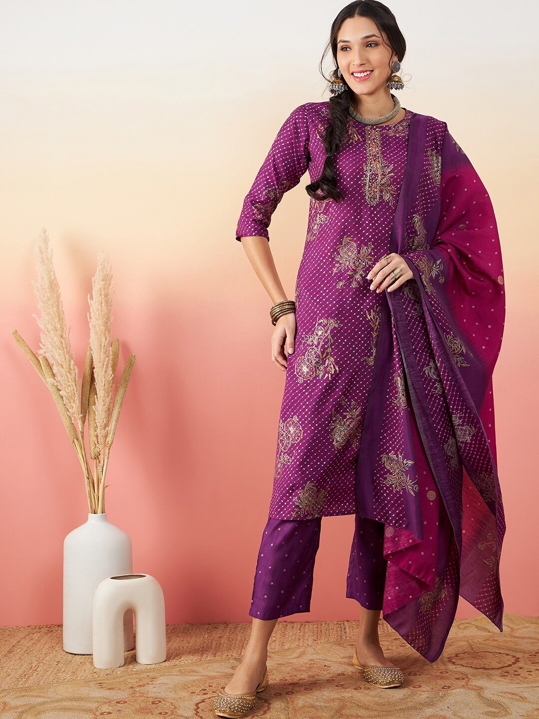 

Vastramyaa Floral Printed Regular Thread Work Pure Silk Kurta with Trousers & With Dupatta, Purple
