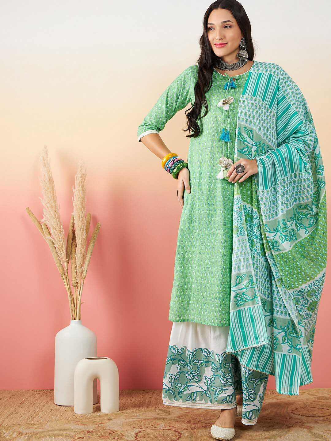 

Vastramyaa Ethnic Motifs Printed Regular Pure Cotton Kurta with Sharara & Dupatta, Green