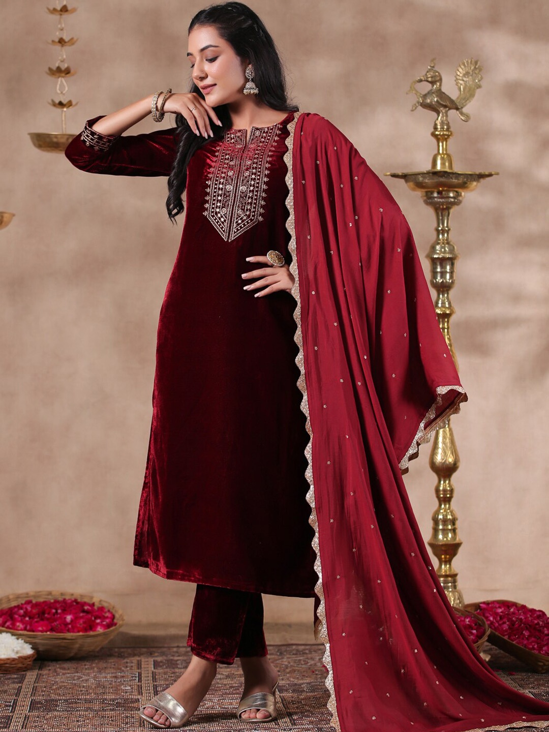 

Ishin Ethnic Motifs Yoke Design Thread Work Velvet Straight Kurta & Trousers With Dupatta, Maroon