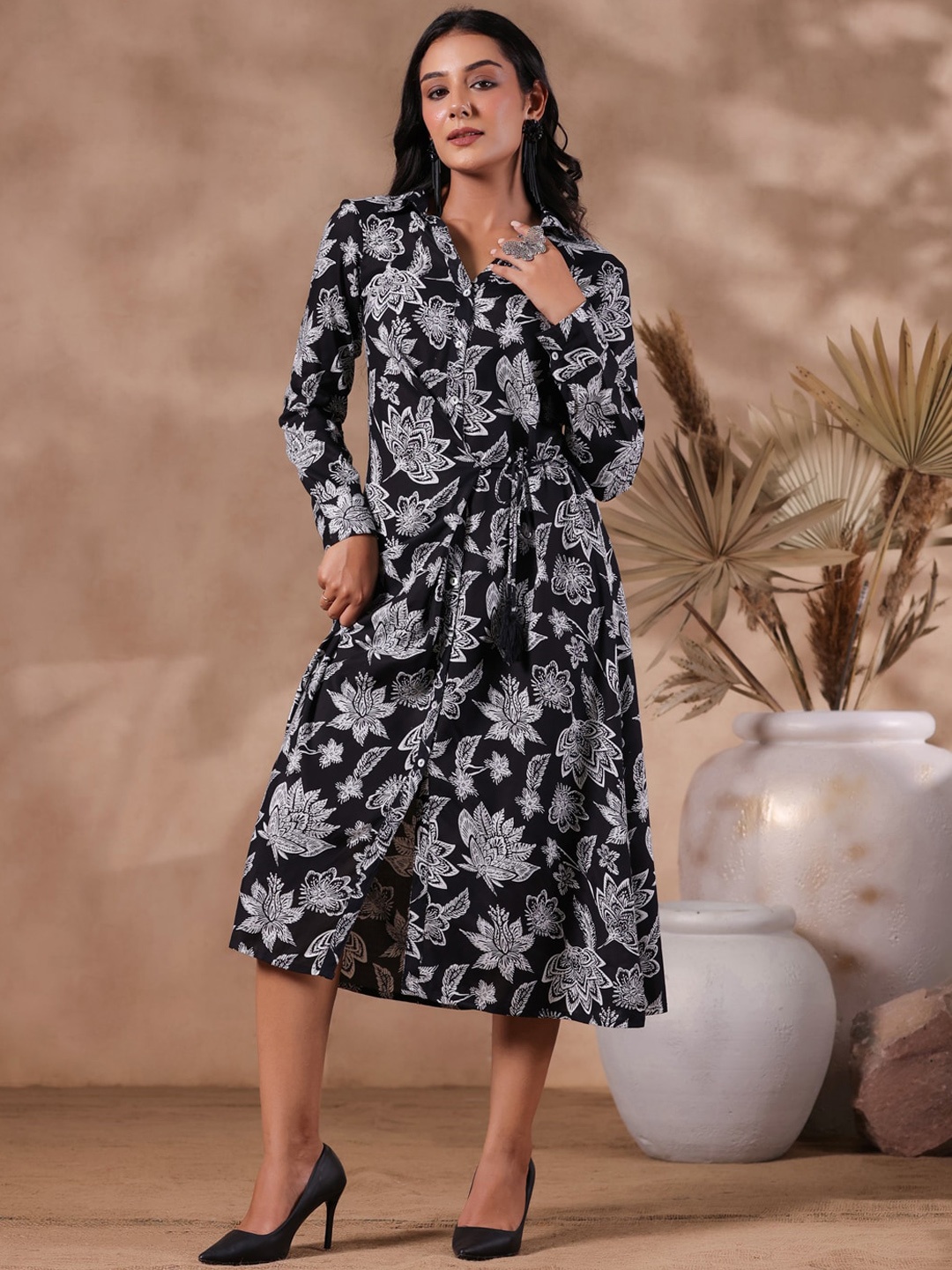 

Ishin Floral Printed Gathered Detail Shirt Style Dress, Black