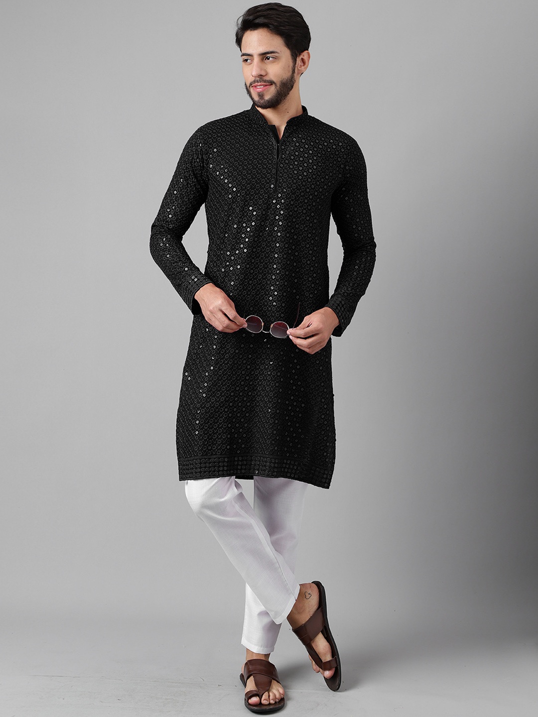 

SHADOW & SAINING Geometric Embroidered Mandarin Collar Sequins Straight Kurta, Black