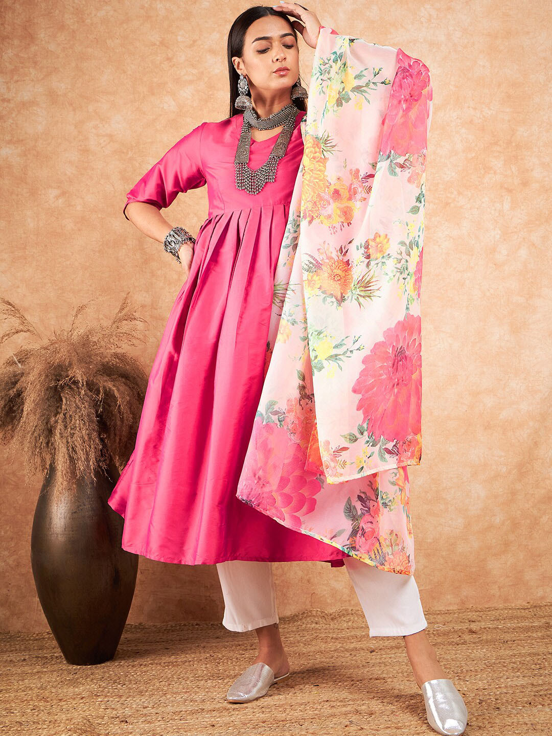 

Sangria Anarkali Calf Length Kurta, Pink
