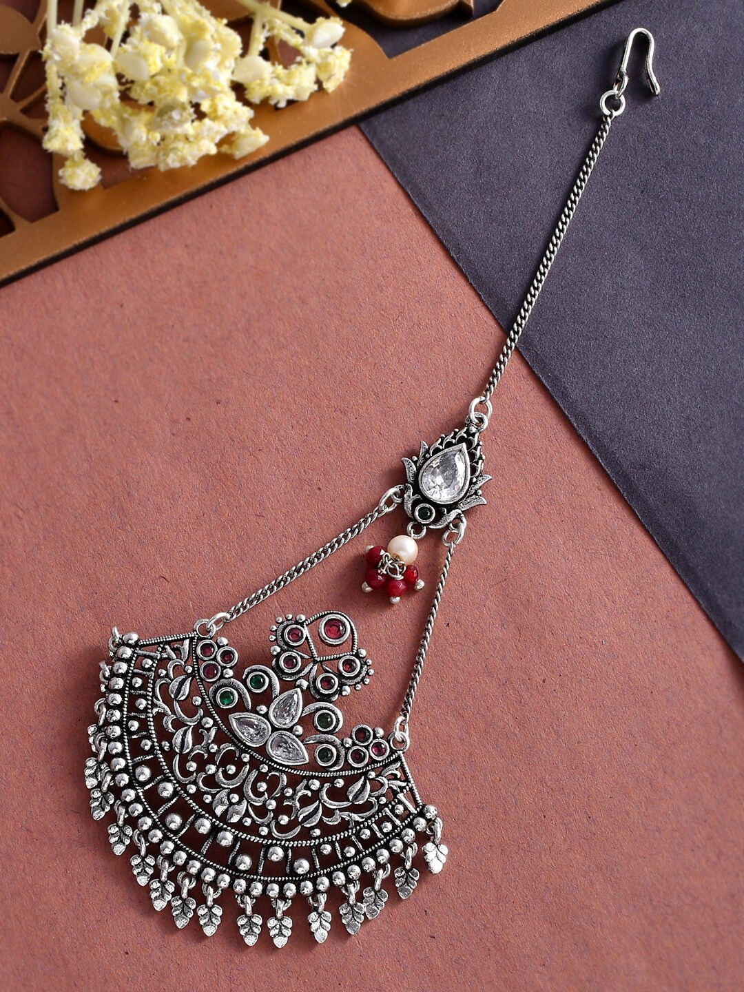 

Voylla Silver Plated Artificial Stones Studded & Beads Maangtikka