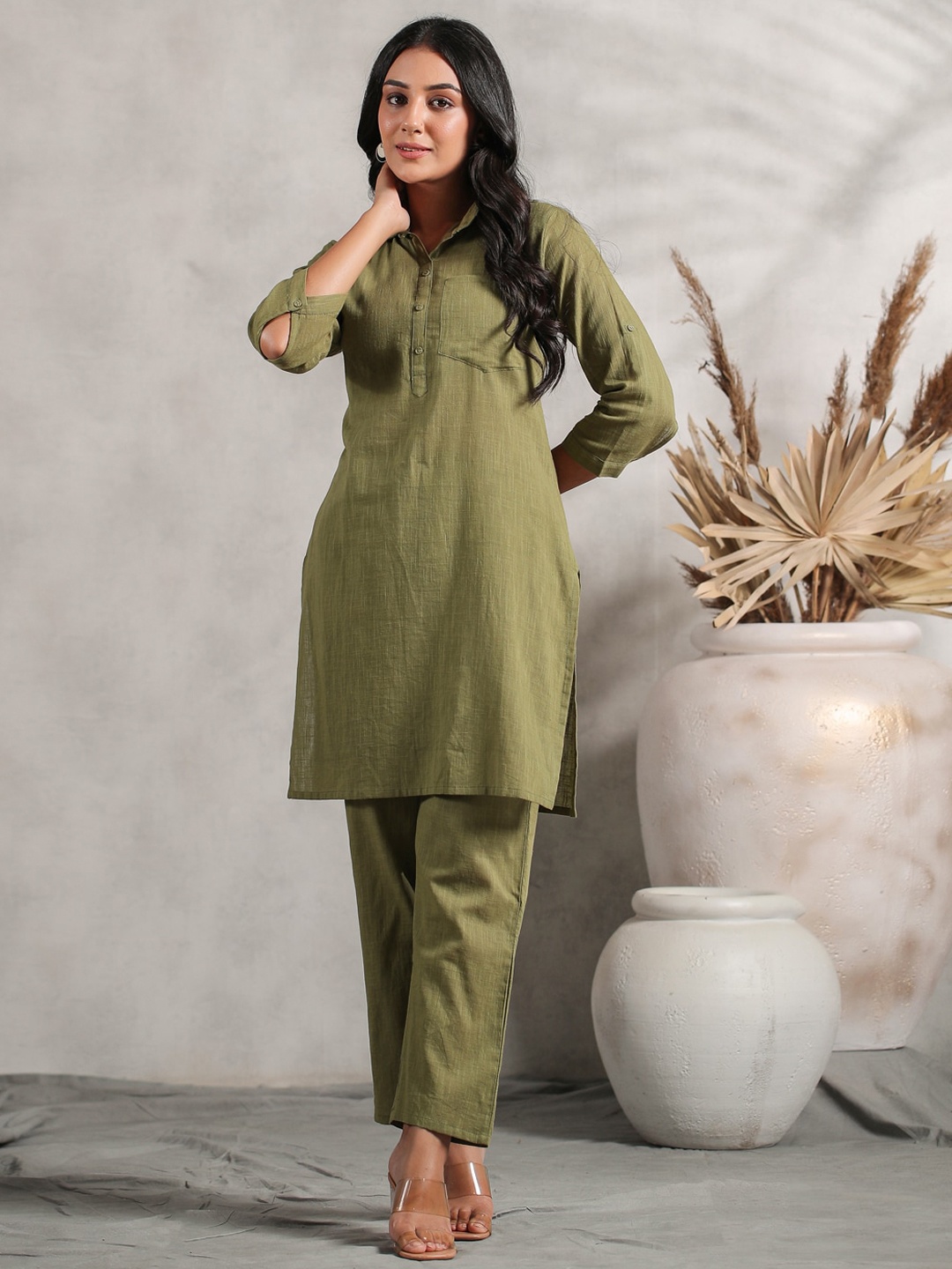 

Ishin Shirt Collar Cuffed Sleeves Fusion Pure Cotton Kurta with Trousers, Olive