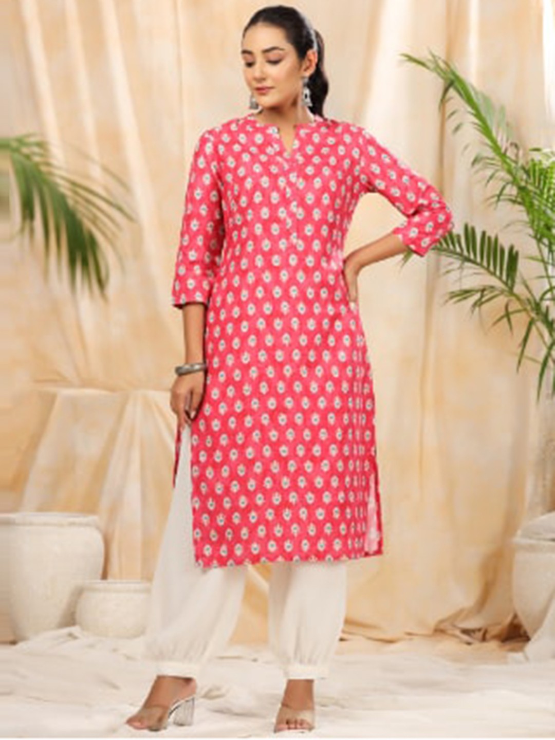 

Anubhutee Ethnic Motifs Printed Kurta, Coral
