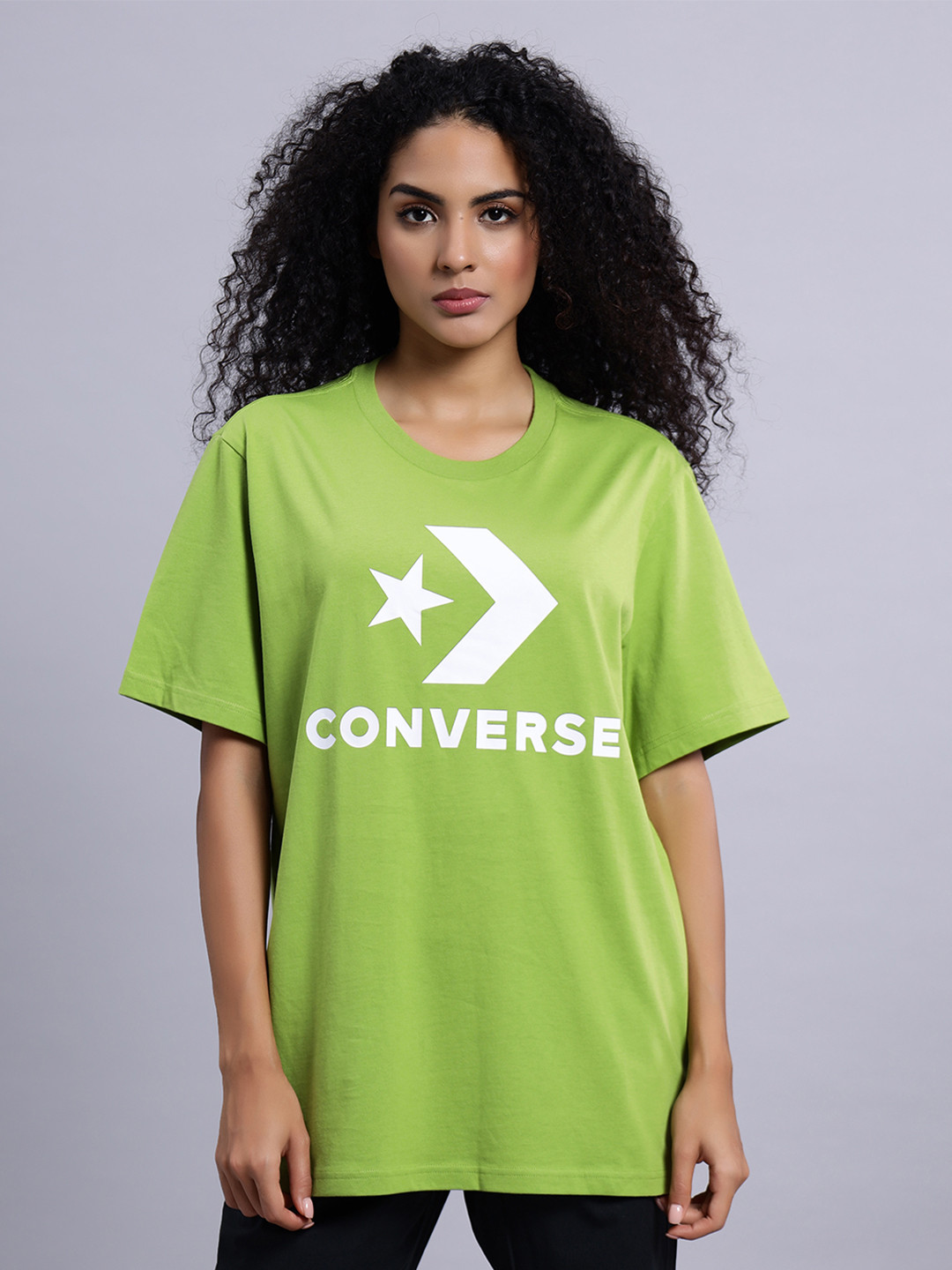 

Converse Unisex Go-To Star Chevron Logo Standard Fit T-Shirt, Green