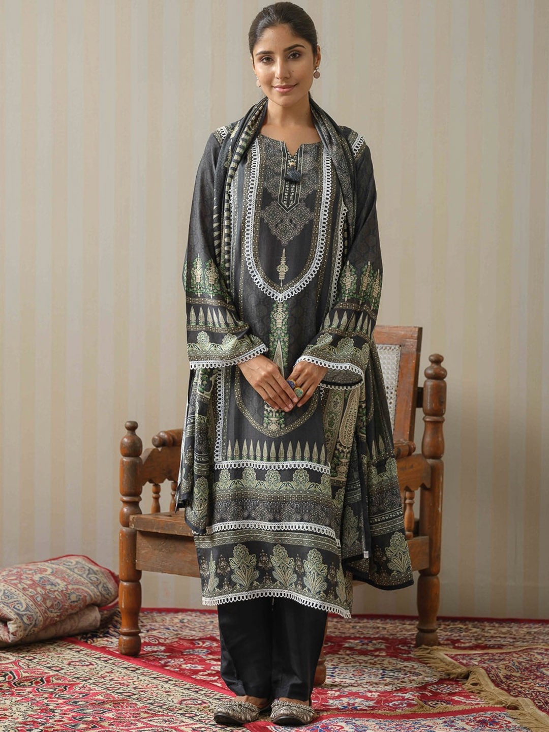 

House of Pataudi Ethnic Motifs Printed Pure Silk A-Line Kurta With Trouser & Dupatta, Grey
