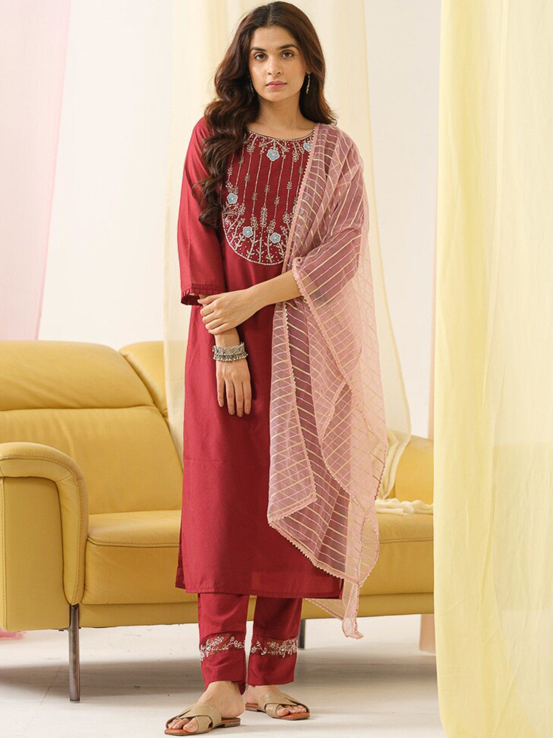 

House of Pataudi Round Neck Beads And Stones Straight Kurta With Trouser And Dupatta, Red