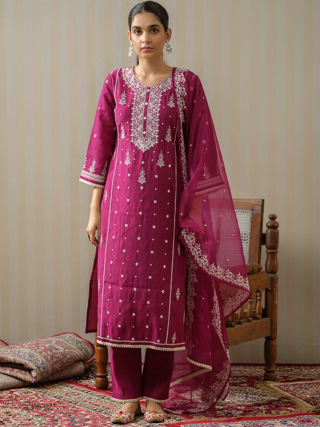 

House of Pataudi Purple Ethnic Motif Embroidered Straight Kurta & Trousers With Dupatta