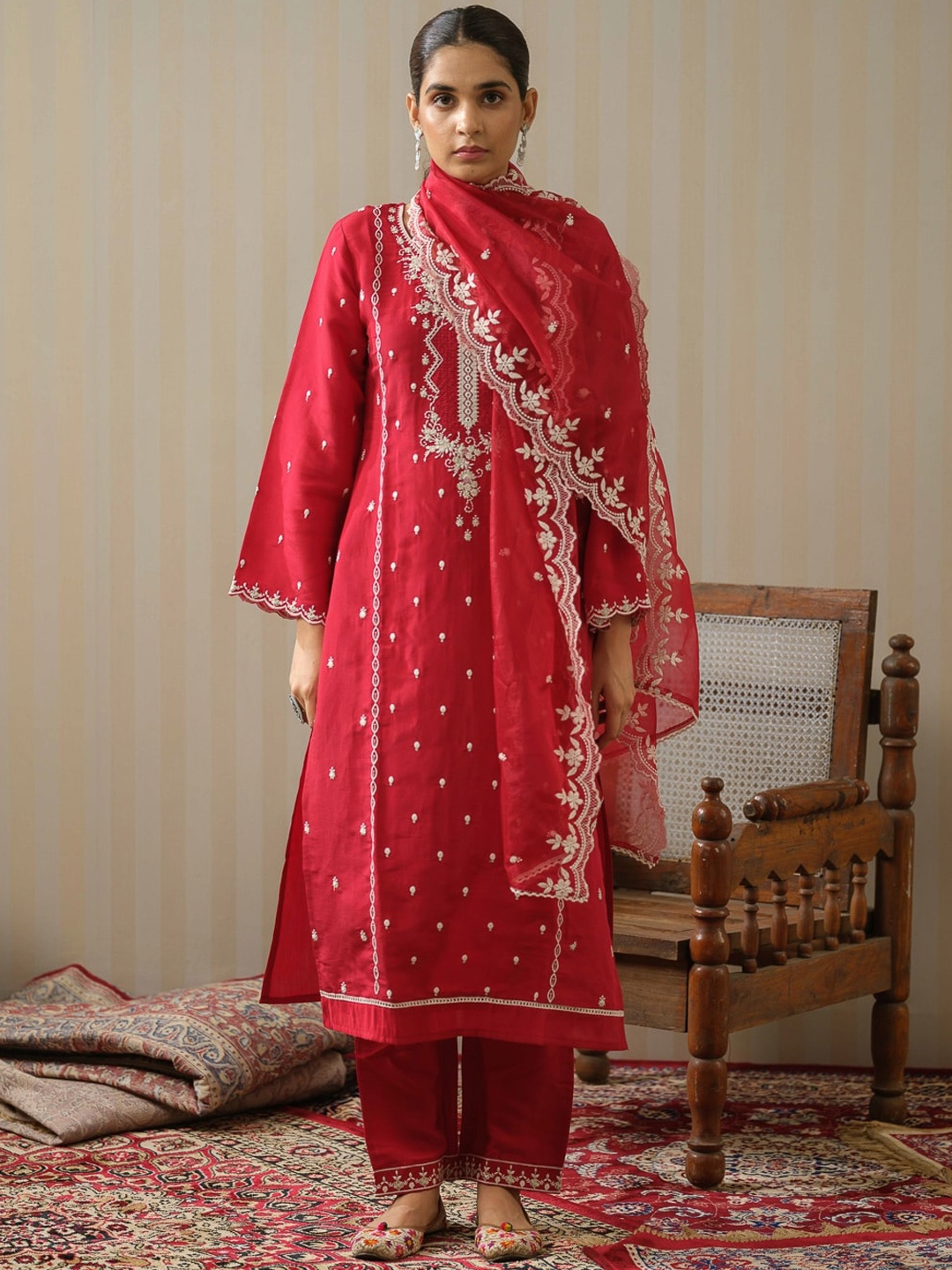 

House of Pataudi Ethnic Motifs Embroidered Straight Kurta With Trousers & Dupatta, Red