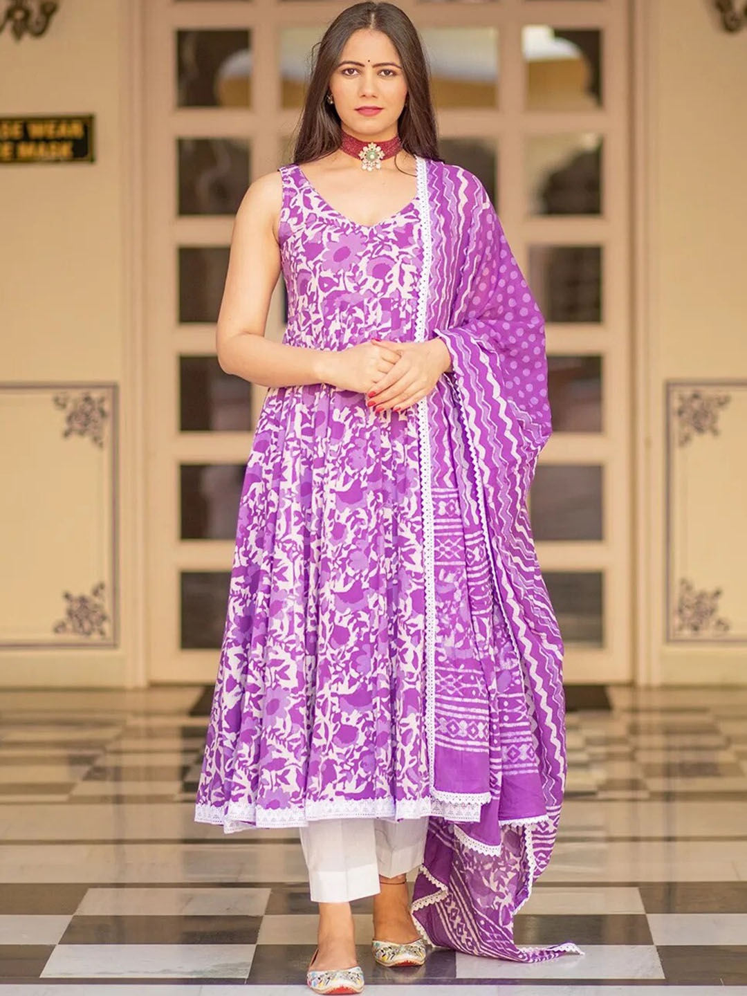 

SkyaSia Floral Printed Regular Kurta with Trousers & With Dupatta, Purple