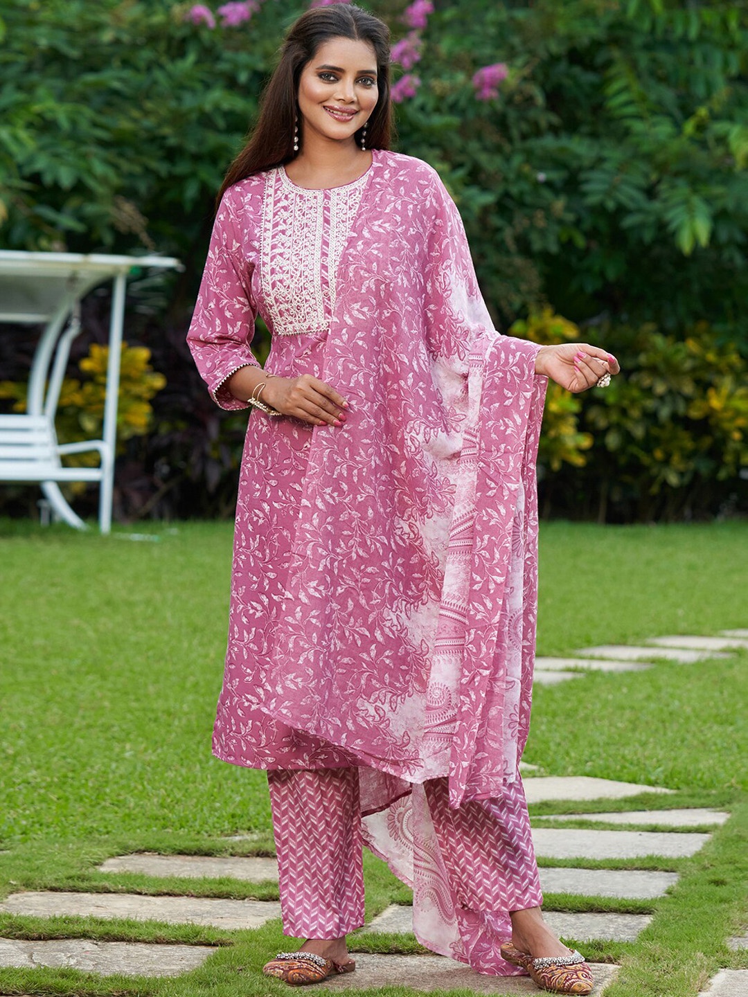 

Indo Era Floral Printed Regular Thread Work Pure Cotton Kurta with Trousers & With Dupatta, Lavender