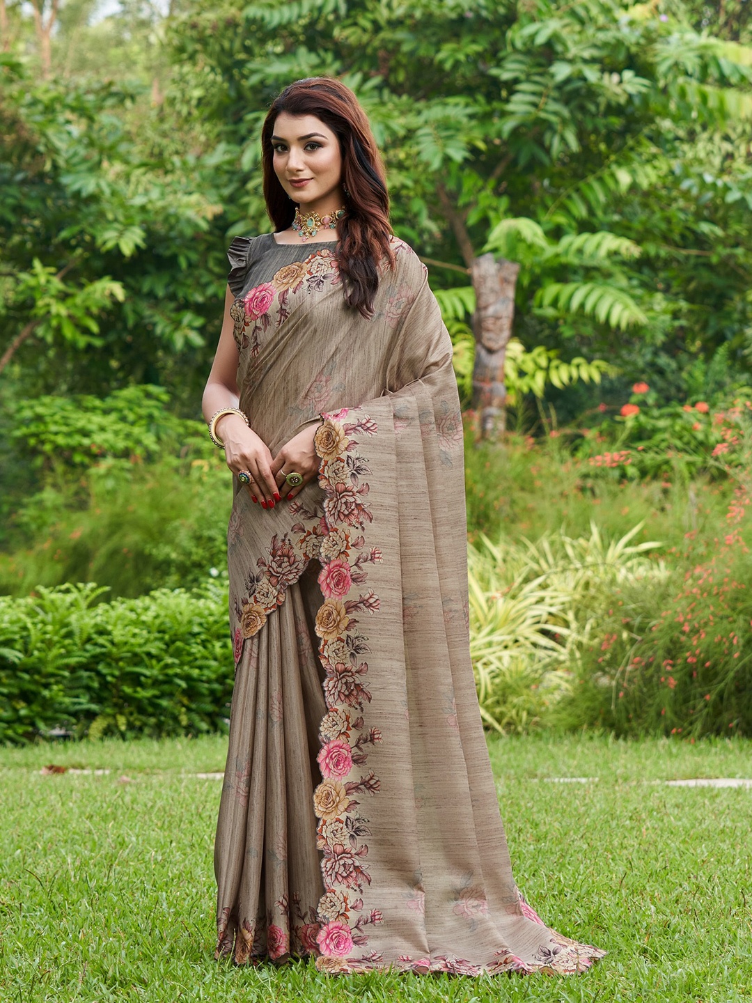 

Mitera Floral Printed Pure Silk Saree, Grey