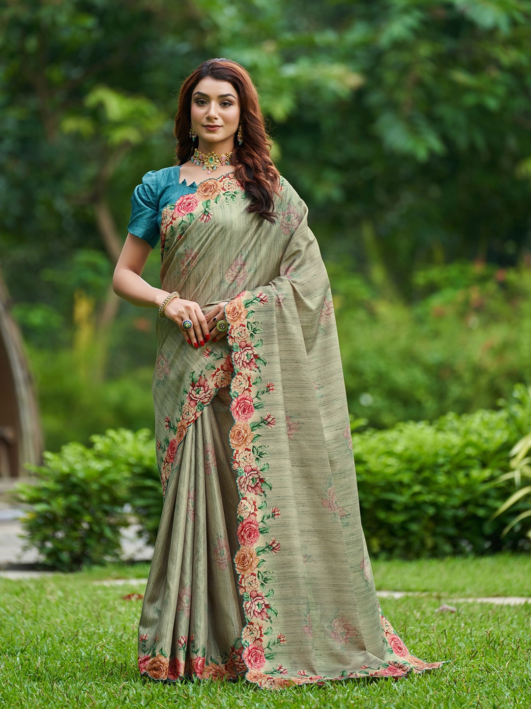 

Mitera Green & Blue Floral Printed Pure Silk Sambalpuri Saree