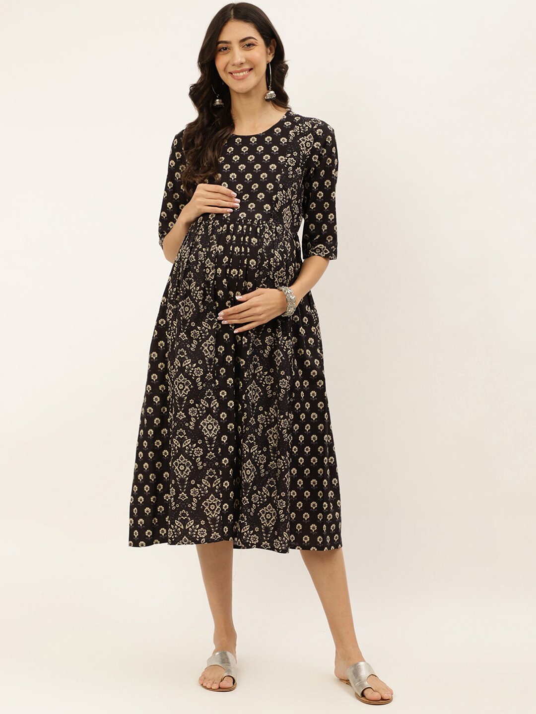 

Negen Floral Printed Round Neck Cotton A-Line Maternity Midi Dress, Black