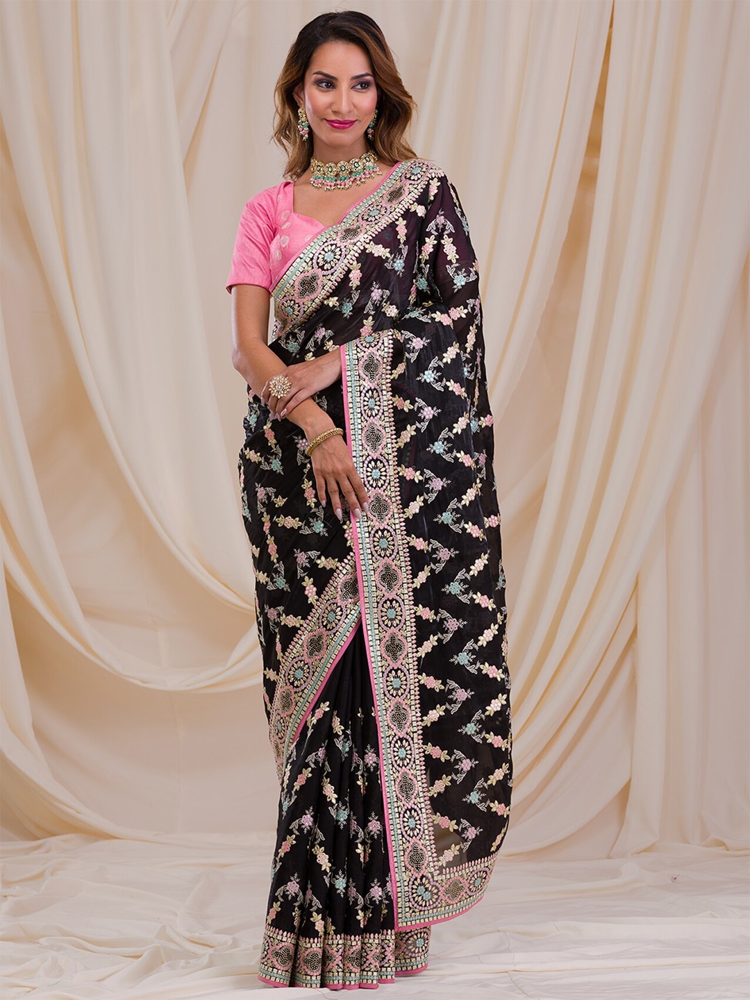 

Koskii Floral Embroidered Saree, Black