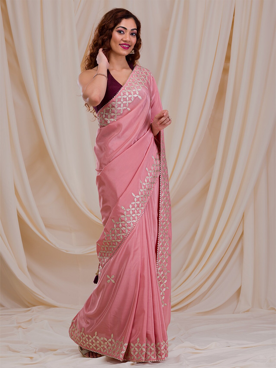

Koskii Floral Embroidered Saree, Pink