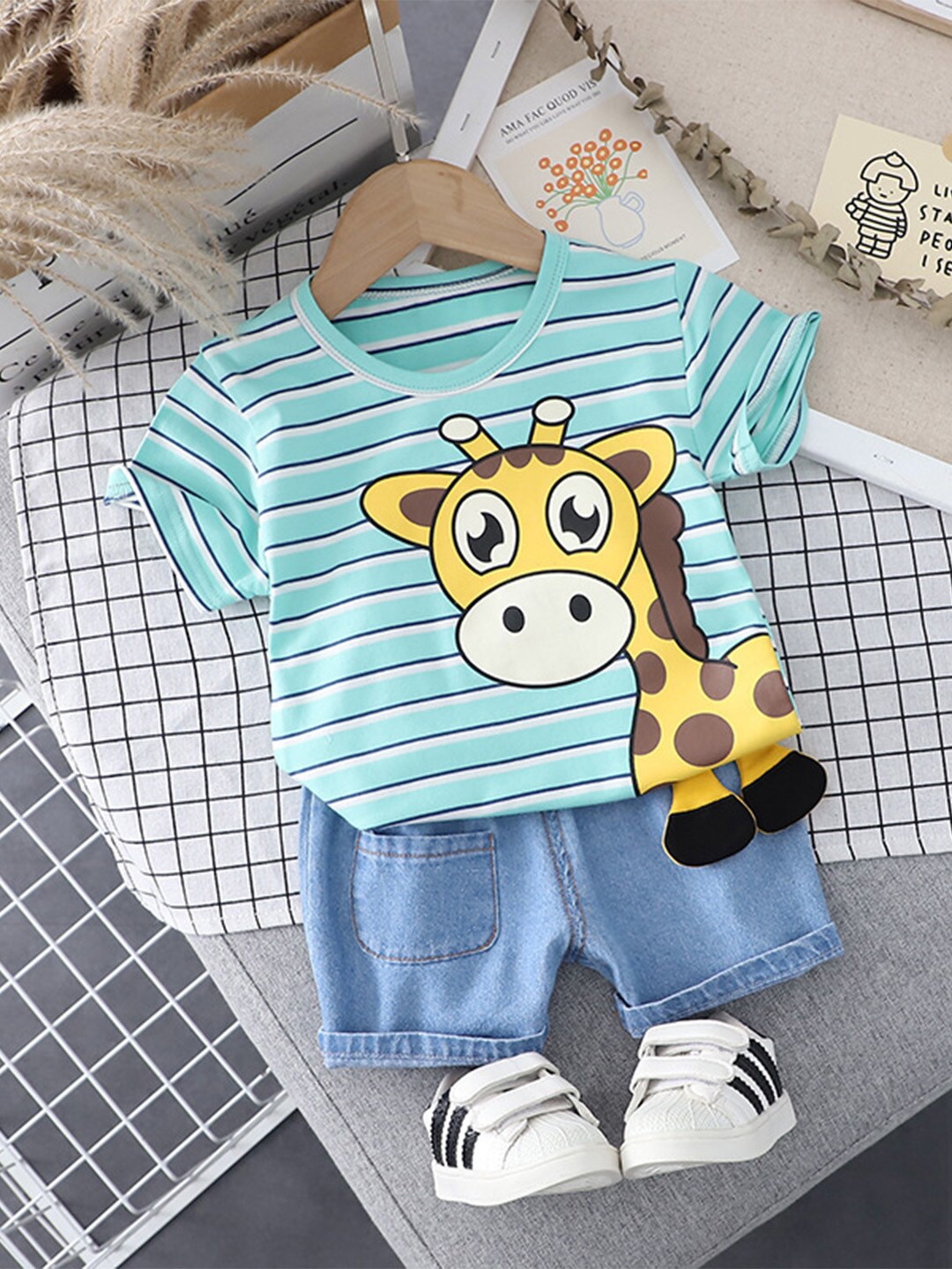 

Bold N Elegant Kids Printed Pure Cotton T-shirt with Shorts, Teal