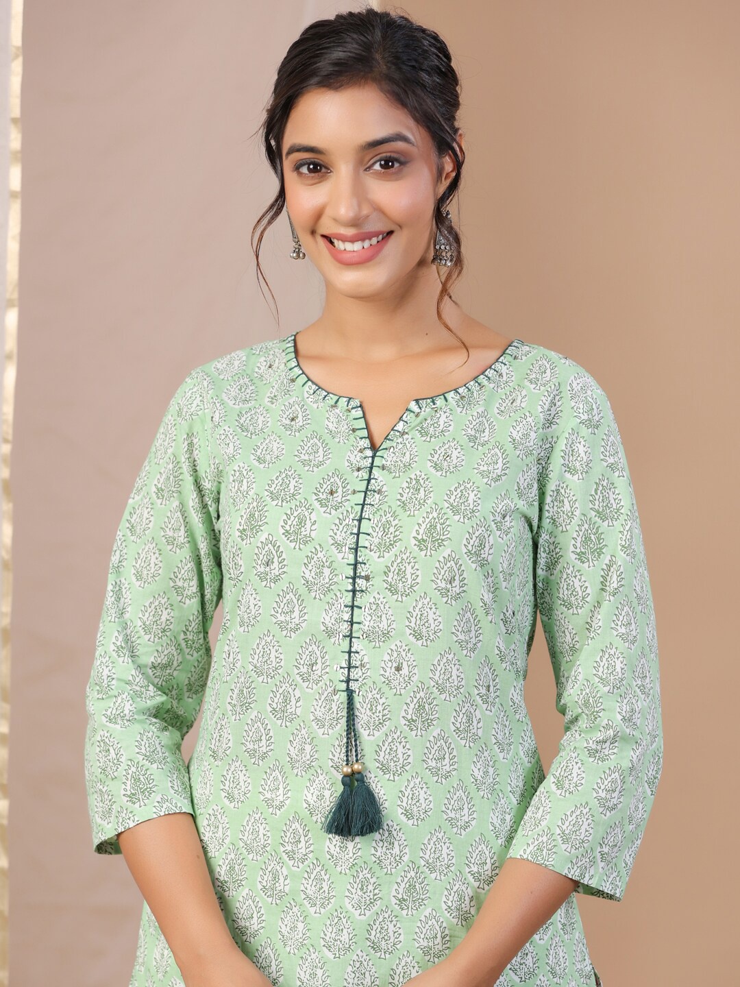 

RangDeep Ethnic Motifs Printed Cotton Kurta, Green