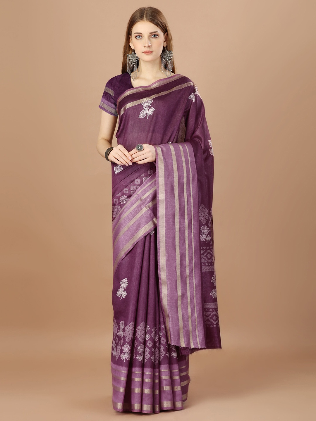 

Mitera Pink & White Floral Embroidered Zari Pure Silk Saree