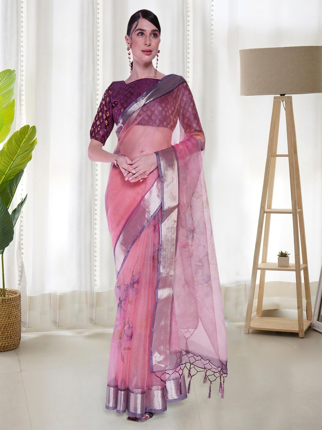 

Mitera Pink & Gold-Toned Floral Printed Zari Organza Saree