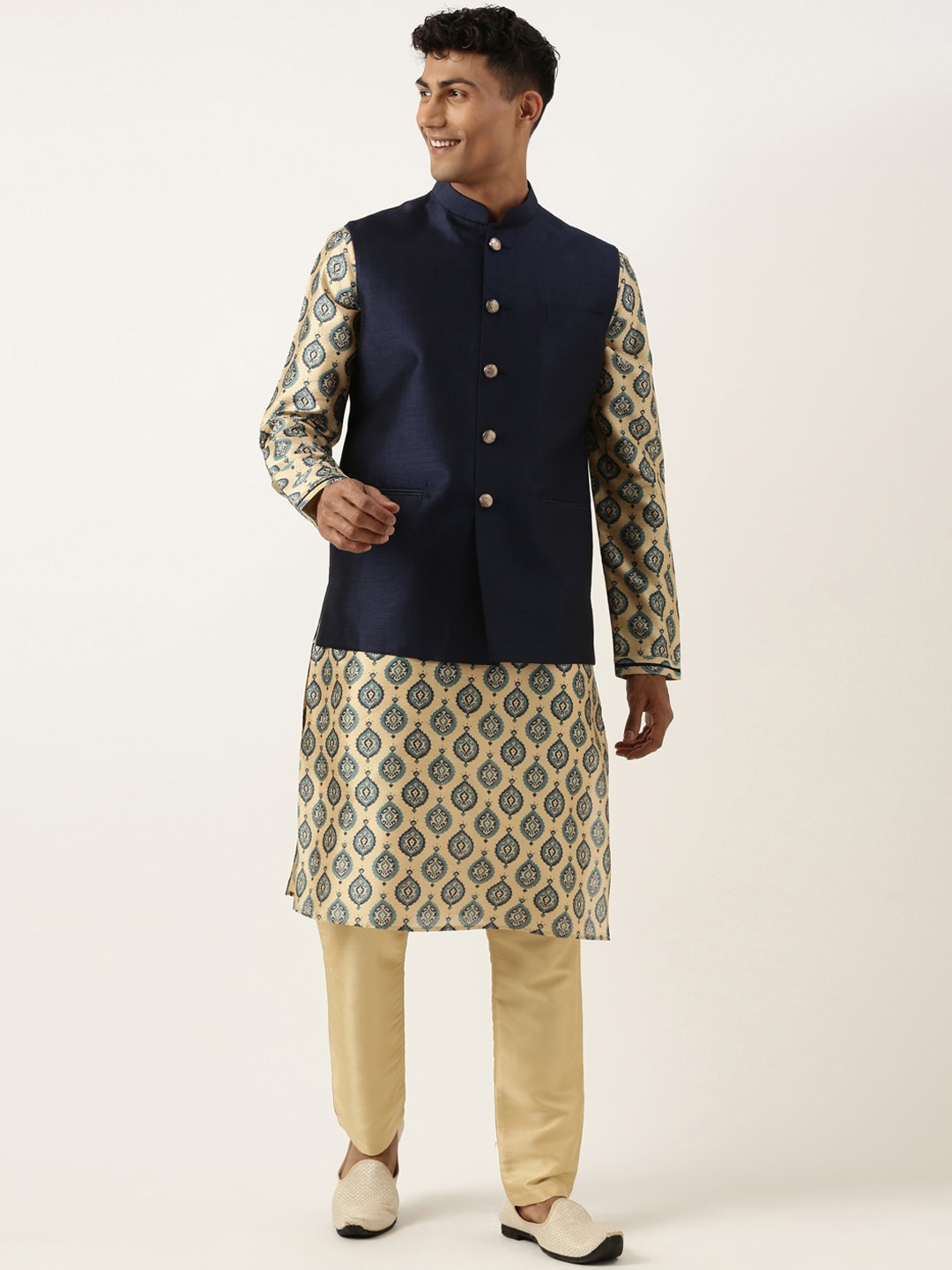 

TheEthnic.Co Men Ethnic Motifs Printed Art Silk Kurta with Pyjamas & Nehru Jacket, Cream