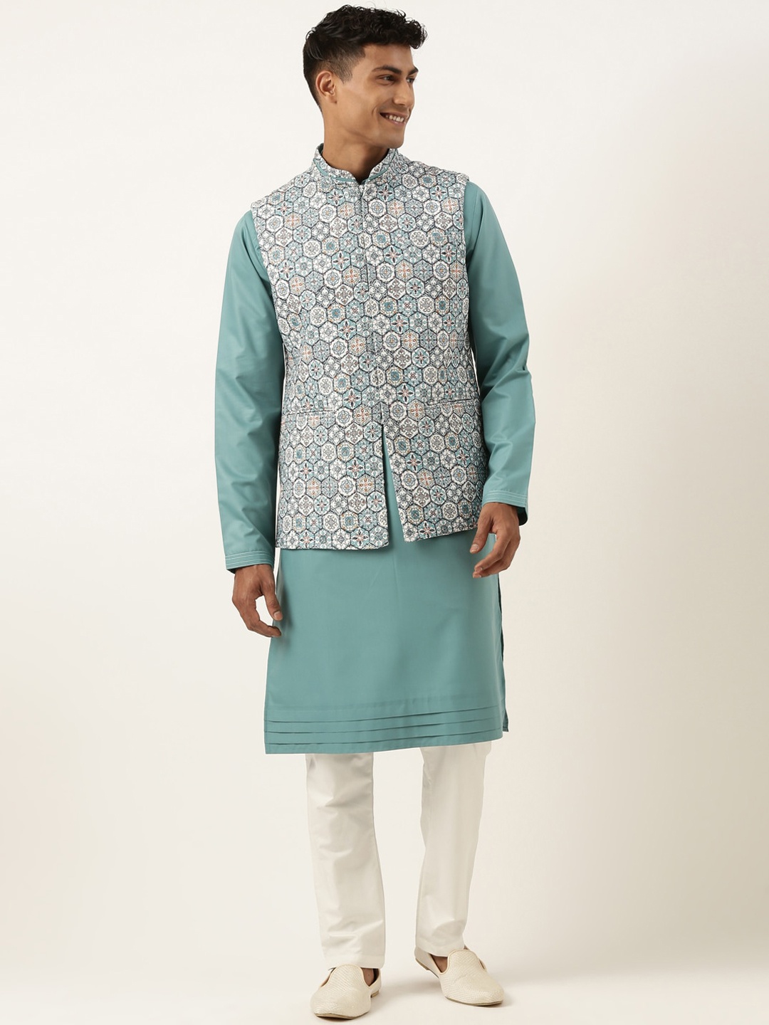 

TheEthnic.Co Men Regular Cotton Kurta with Pyjamas & Nehru Jacket, Green