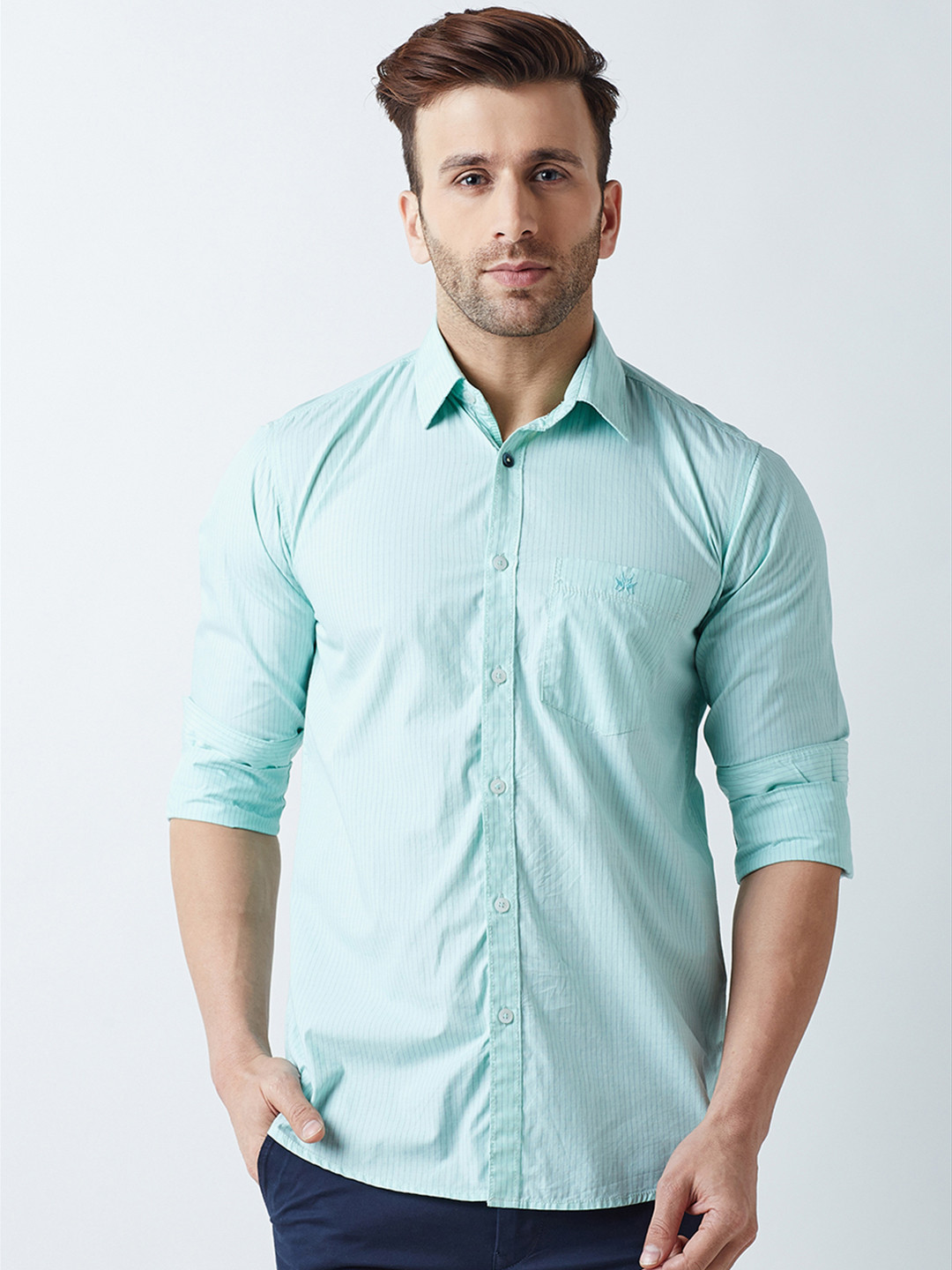 

Crimsoune Club Men Green Standard Slim Fit Striped Casual Shirt