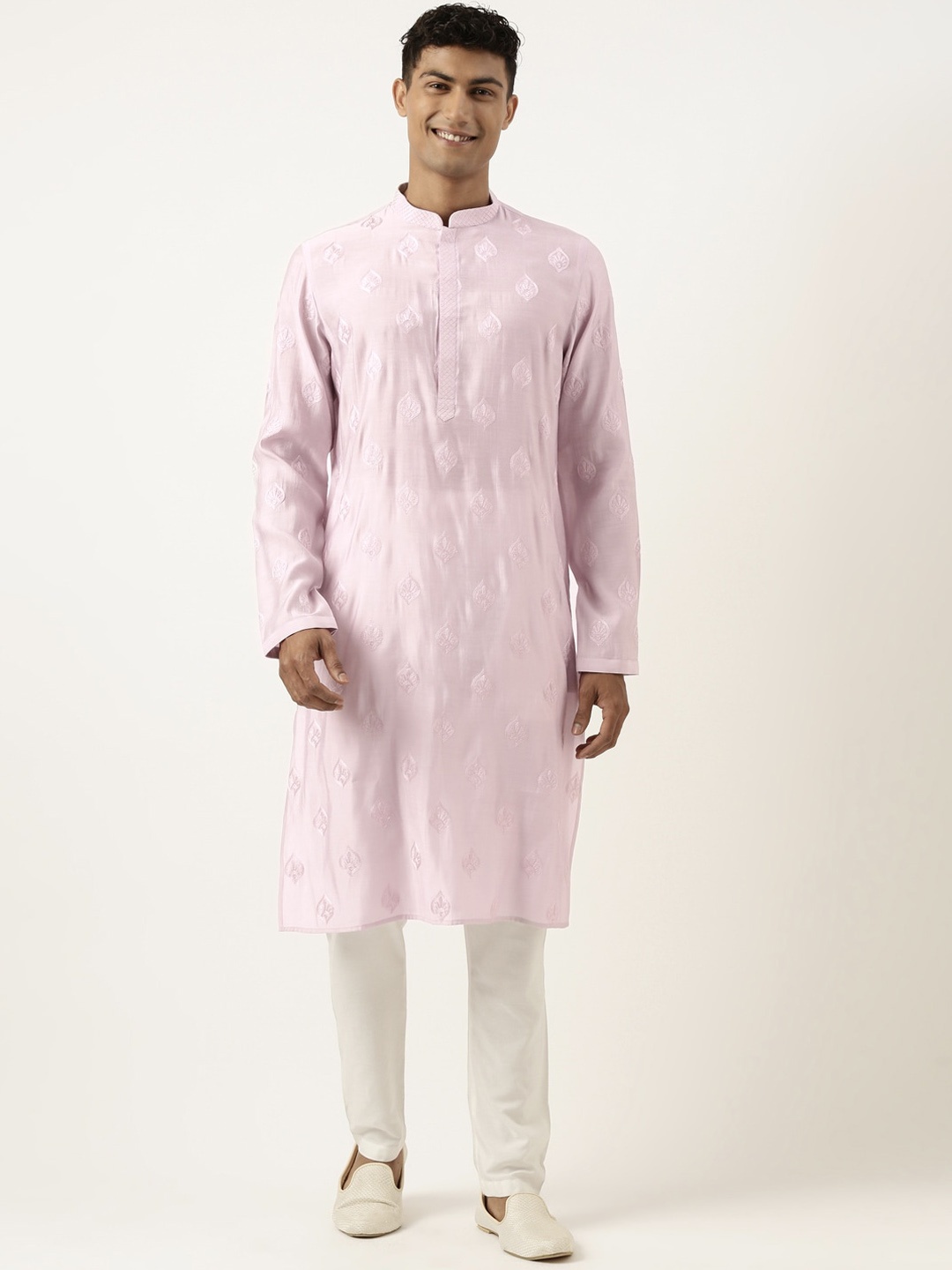 

TheEthnic.Co Men Ethnic Motifs Embroidered Art Silk Kurta with Pyjamas, Lavender