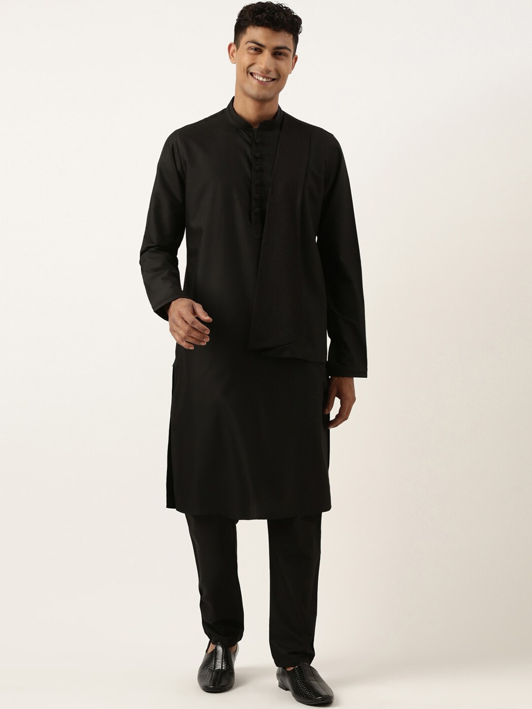 

TheEthnic.Co Mandarin Collar Regular Pure Cotton Kurta with Pyjamas, Black