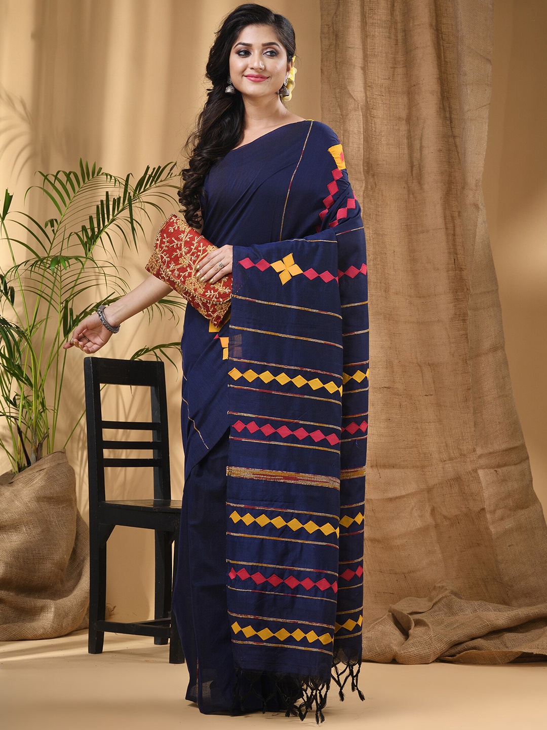 

DESH BIDESH Geometric Applique Pure Cotton Taant Saree, Blue